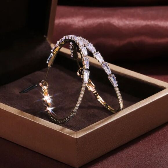 ⭐️10k Gold Filled CZ Diamond Hoop Earrings - Picture 7 of 16